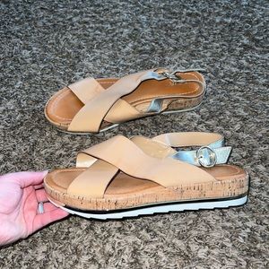 Nine West Criss Cross Tan Leather Sandals Size 9.5